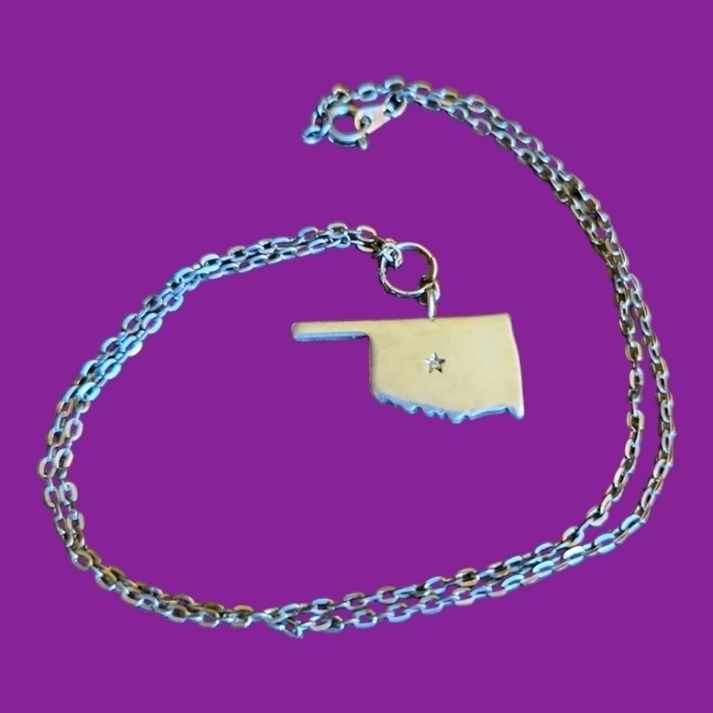 Vintage Dainty Oklahoma State Pendant Chain Necklace